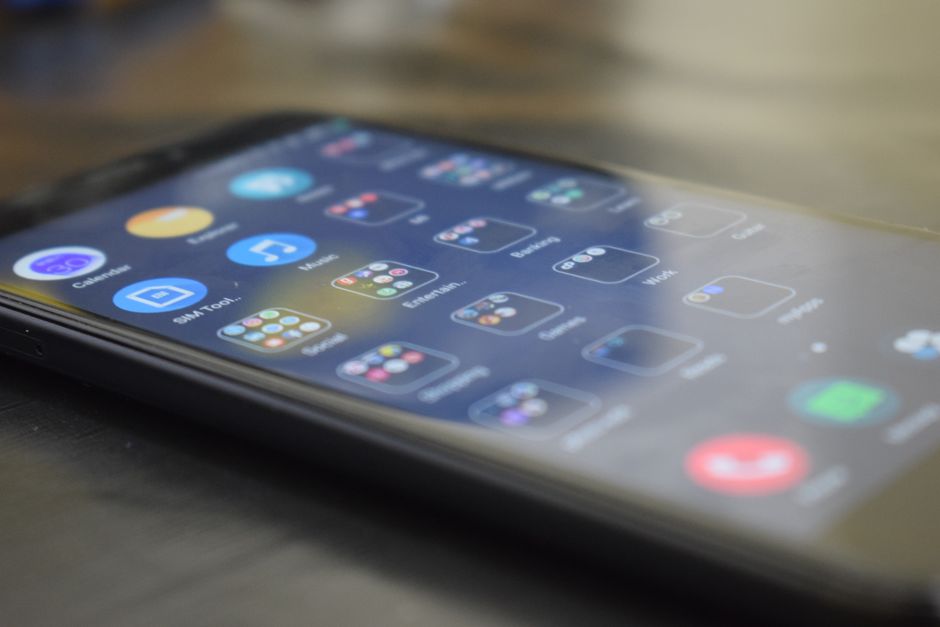 Come proteggere un flagship dalla perdita di colori del display nel tempo