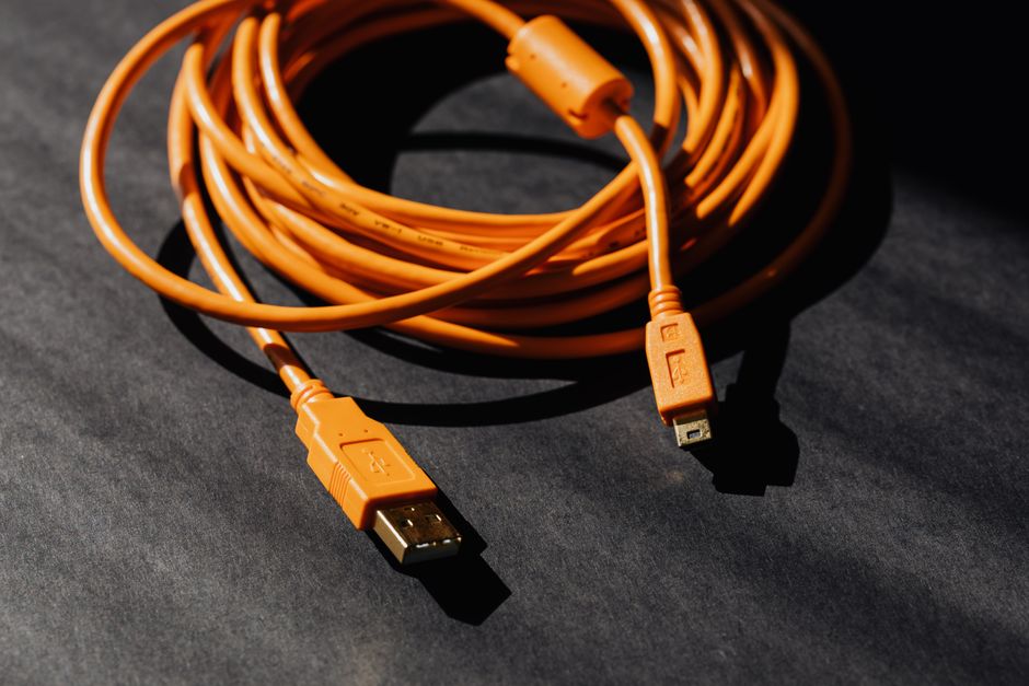 È possibile ricaricare uno smartphone usando solo energia solare?