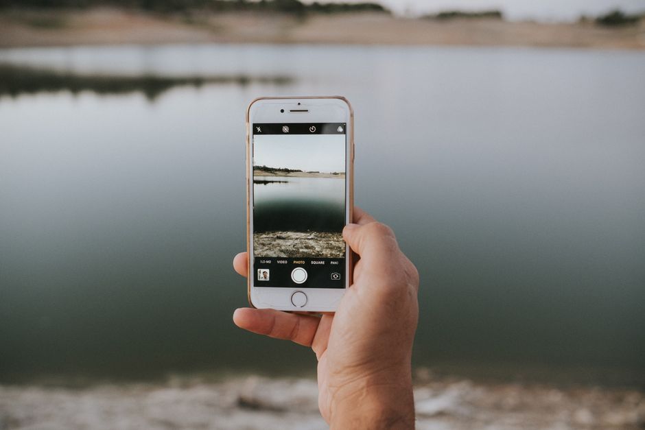Black Friday: quale smartphone completa meglio una dotazione di fotocamere semi-professionali dal punto di vista software?